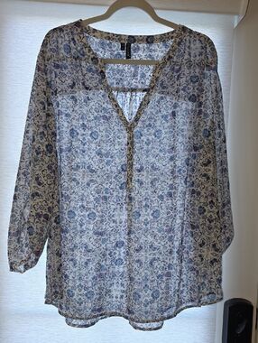Maurices Sheer Floral V-Neck Blouse - Blue and White